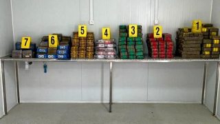 ضبط شحنة من المخدرات مخبأة بعناية في سيارة مرقمة بفرنسا