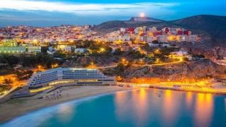 غلاء أسعار الفنادق بالمدن السياحية يصل الى البرلمان