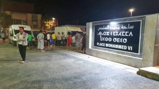 سكان الحسيمة يوجهون شاحنات محملة بالمساعدات الإنسانية الى إقليم الحوز