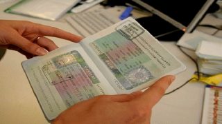 الاتحاد الأوروبي يعتمد قواعد جديدة للحصول على فيزا “شنغن”
