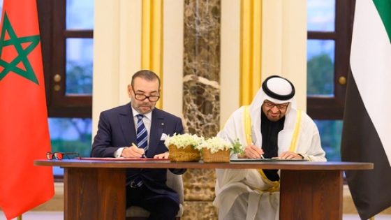 الملك والرئيس الإماراتي يترأسان مراسم تبادل 12 مذكرة تفاهم وقعت بين البلدين
