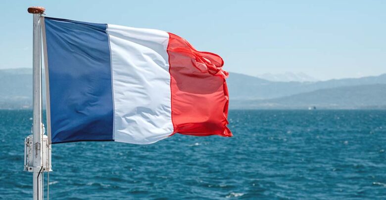 رأي: تقارب أطوار الهجرة نحو فرنسا، المغرب والجزائر كنموذج