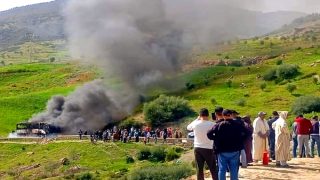 حريق يلتهم حافلة لنقل المسافرين بين طنجة والحسيمة