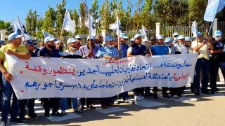 عمال معمل الحليب بإمزورن يعودون للاحتجاج من جديد