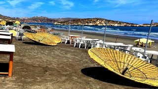 سلطات الحسيمة تتدخل لتحرير شاطئ صفيحة من الاحتلال العشوائي