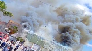 حريق ضخم يلتهم بناية المسبح البلدي بالناظور