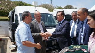 توزيع سبع حافلات لنقل مرضى القصور الكلوي بإقليم الحسيمة