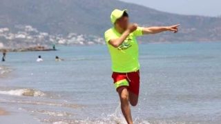 أجور هزيلة وغياب التأمين.. واقع مزري يعيشه منقذو شواطئ الحسيمة