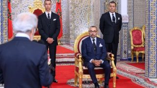 والي بنك المغرب يعتبر في استقبال ملكي مناصب العمل المحدثة “غير كافية” لوقف تفاقم البطالة