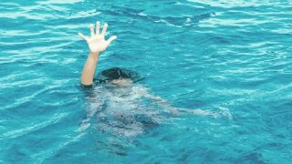 شاب يفارق الحياة غرقا بشاطئ الصفيحة بالحسيمة 