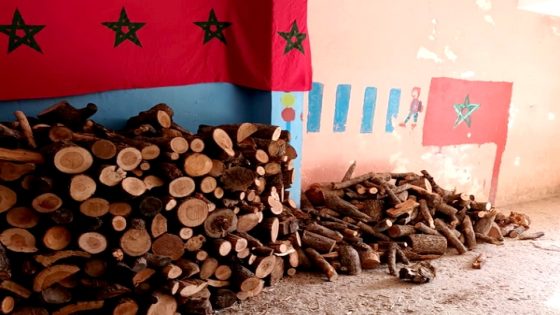 توزيع حطب التدفئة والأغطية بالمدارس والداخليات بإقليم الحسيمة