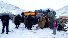 الثلوج تُحاصر دواوير الحسيمة ومبادرات التضامن تصل المرتفعات