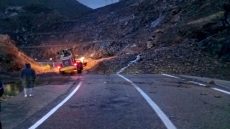 الأمطار تتسبب في شلل مؤقت للطريق الساحلي الرابط بين الحسيمة وتطوان