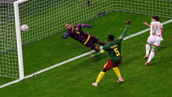 المنتخب الوطني يعبر الكاميرون بثنائية نظيفة ويبلغ نصف نهائي “الكان”