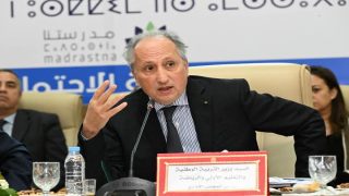 حرمان مؤسسات تعليمية بالحسيمة من شارات الريادة يجرّ الوزير للمساءلة البرلمانية