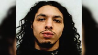 خدعة محكمة تهز فرنسا.. سجين من أصول مغربية يهرب من الباب الرئيسي للسجن دون عنف