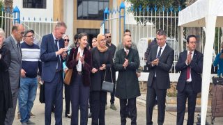 المعهد الفرنسي يطلق مكتبة متنقلة بالحسيمة لتعزيز التعلم والإبداع